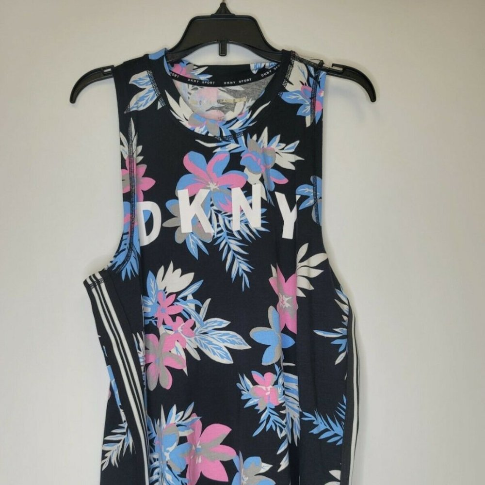 DKNY Womens Round Neck Tank Top Size Small/XL